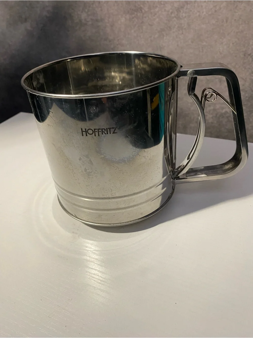 ⁠Vintage Hoffritz Stainless Steel Flour Sifter 3 Cup Squeeze Hand-Crank Kitchen